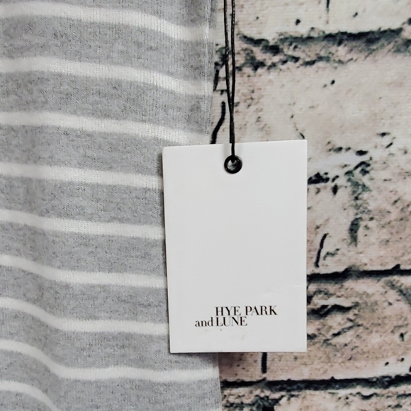 Hye Park and Lune | Vanessa Short Sleeve Tee Shirt - Picture 5 of 8